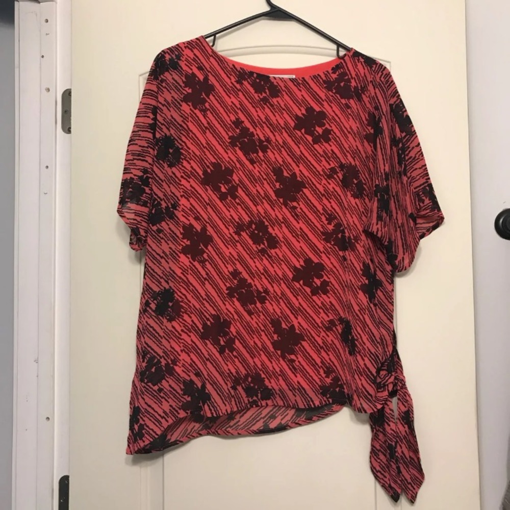 ⭐️3/$15 Pink Blouse by Dana Buchman